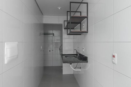 Cozinha de apartamento para alugar com 1 quarto, 26m² em Costa E Silva, Porto Alegre