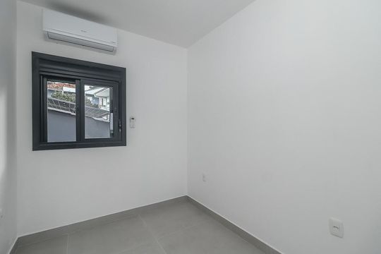Quarto de apartamento para alugar com 1 quarto, 26m² em Costa E Silva, Porto Alegre