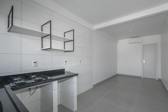 Apartamento para alugar com 0 quarto, 18m² em Costa E Silva, Porto Alegre