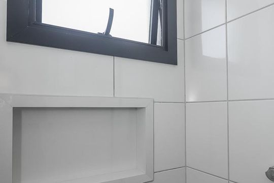 Banheiro de apartamento para alugar com 0 quarto, 18m² em Costa E Silva, Porto Alegre