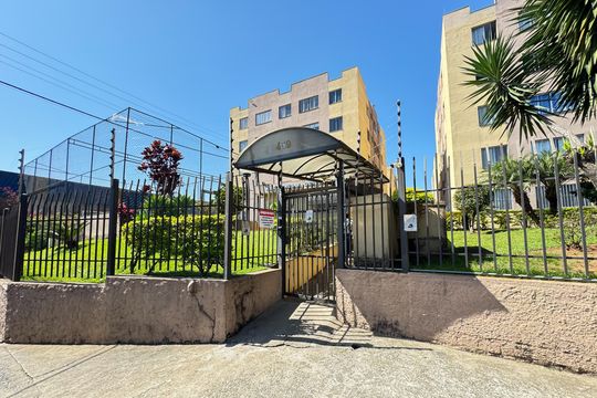 Fachada de apartamento à venda com 3 quartos, 55m² em Guaianases, São Paulo