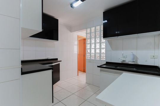 Cozinha de apartamento para alugar com 2 quartos, 67m² em Santana, São Paulo