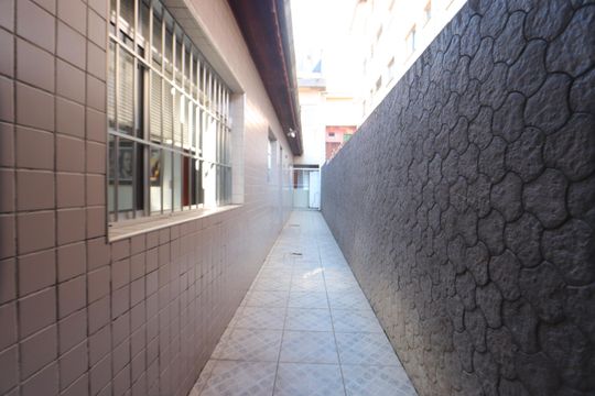 Corredor Lateral de casa à venda com 3 quartos, 150m² em Cidade São Mateus, São Paulo