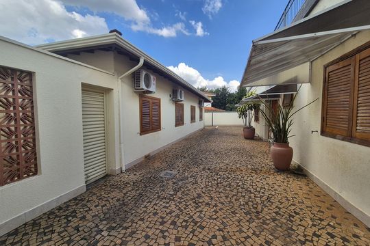 Casa à venda com 4 quartos, 500m² em Residencial Parque Rio das Pedras, Campinas