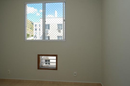 Quarto 2 de apartamento para alugar com 2 quartos, 46m² em Jardim Jasmim, Nova Iguaçu