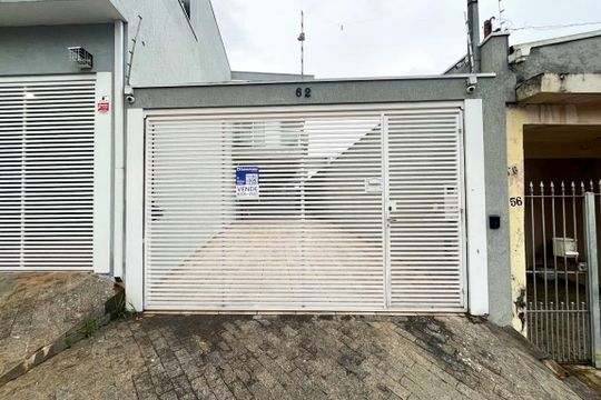 Fachada de casa à venda com 3 quartos, 274m² em Vila Mangalot, São Paulo