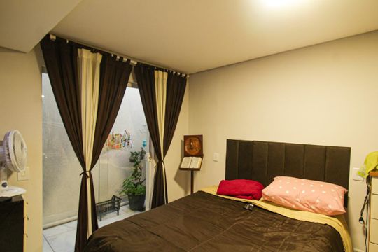 Edicula de casa à venda com 3 quartos, 274m² em Vila Mangalot, São Paulo
