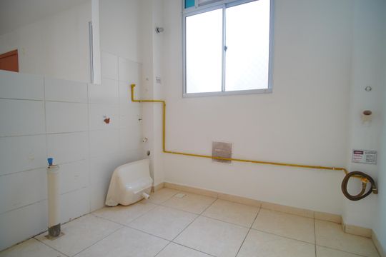 Cozinha de apartamento à venda com 2 quartos, 49m² em Santo Andre, São Leopoldo