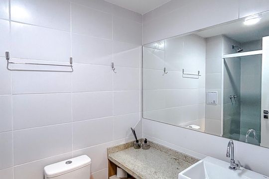 Banheiro de kitnet/studio à venda com 1 quarto, 24m² em Tatuapé, São Paulo