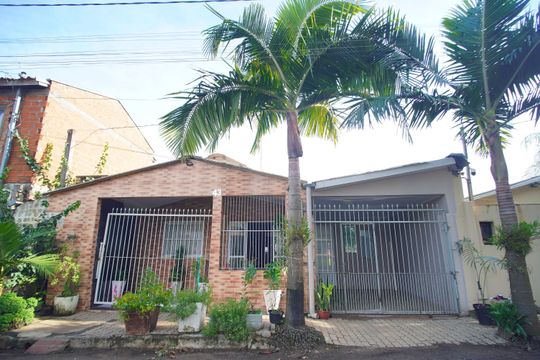 Fachada de casa à venda com 3 quartos, 186m² em Campina, São Leopoldo