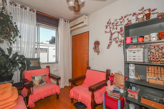 Sala de apartamento à venda com 2 quartos, 54m² em Jardim Sabará, Porto Alegre