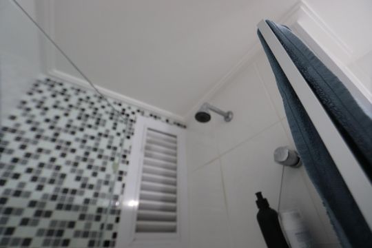 Banheiro Social de apartamento à venda com 3 quartos, 66m² em Vila Prudente, São Paulo