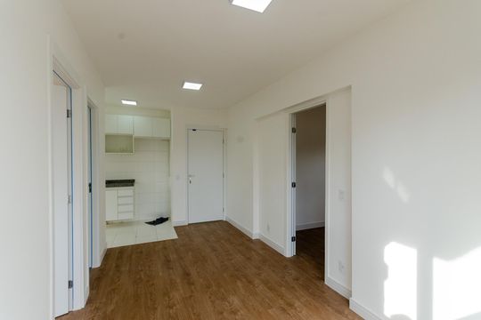 Sala de apartamento para alugar com 2 quartos, 44m² em Vila Albertina, São Paulo