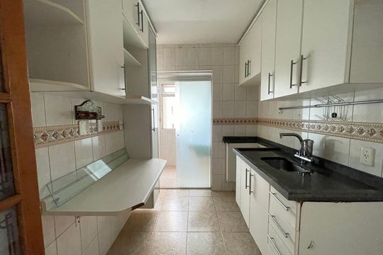 Cozinha de apartamento à venda com 3 quartos, 68m² em Jardim Monte Alegre, São Paulo