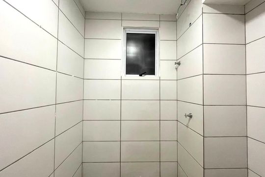 Banheiro social de apartamento para alugar com 2 quartos, 50m² em Canudos, Novo Hamburgo