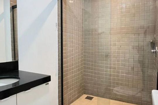 Banheiro de apartamento para alugar com 1 quarto, 26m² em Centro Histórico, Porto Alegre