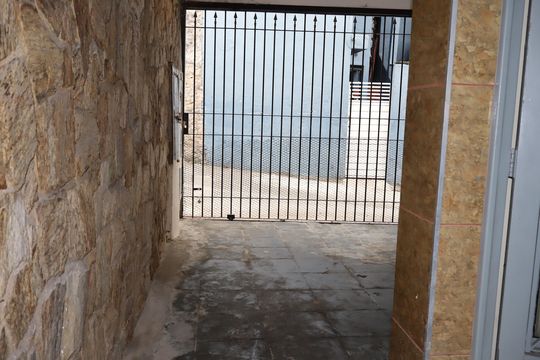 Garagem de casa para alugar com 3 quartos, 100m² em Vila Margarida, São Paulo