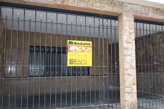 Fachada de casa para alugar com 3 quartos, 100m² em Vila Margarida, São Paulo