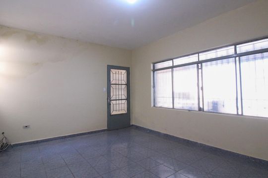 Casa para alugar com 3 quartos, 100m² em Vila Margarida, São Paulo