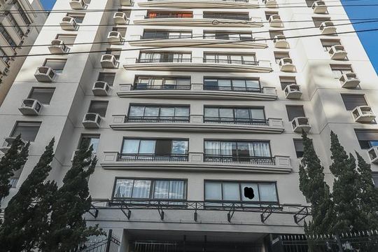 Fachada de apartamento à venda com 2 quartos, 200m² em Passo D’areia, Porto Alegre