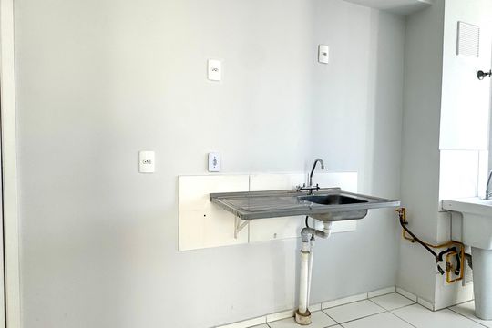 Cozinha de apartamento à venda com 2 quartos, 37m² em Vila das Bandeiras, Guarulhos