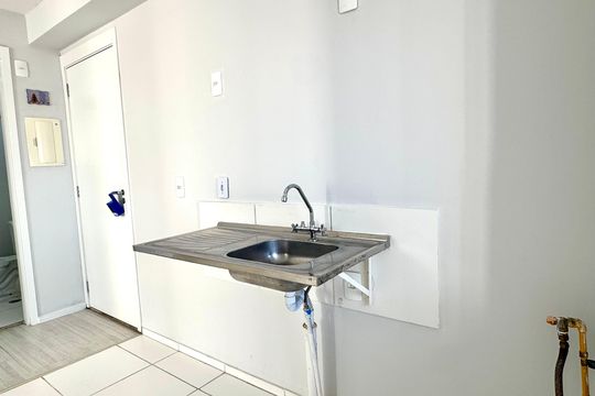 Cozinha de apartamento à venda com 2 quartos, 37m² em Vila das Bandeiras, Guarulhos