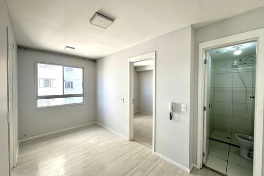 Apartamento à venda com 2 quartos, 37m² em Vila das Bandeiras, Guarulhos
