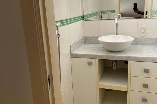 Banheiro de apartamento à venda com 2 quartos, 85m² em Fonseca, Niterói