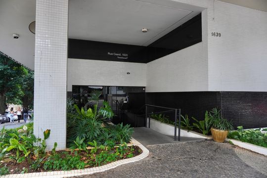 Fachada do Prédio de apartamento à venda com 2 quartos, 75m² em Savassi, Belo Horizonte