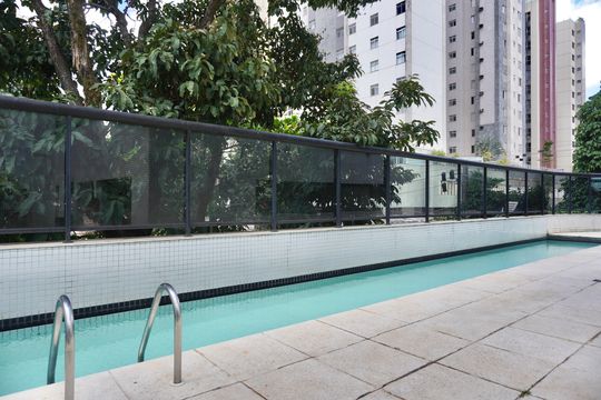 Área comum - Piscina de apartamento à venda com 2 quartos, 75m² em Savassi, Belo Horizonte