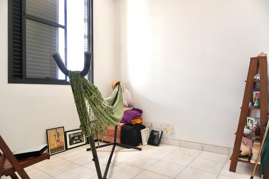 Suíte  de apartamento à venda com 2 quartos, 75m² em Savassi, Belo Horizonte