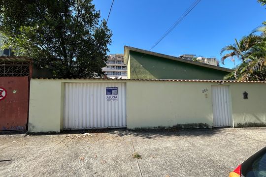Casa para alugar com 3 quartos, 600m² em Praça Seca, Rio de Janeiro