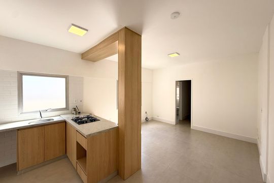 Sala de apartamento à venda com 1 quarto, 43m² em Cambuí, Campinas