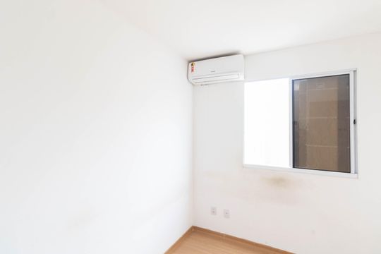 Quarto 2 de apartamento para alugar com 2 quartos, 45m² em Santa Cruz, Rio de Janeiro