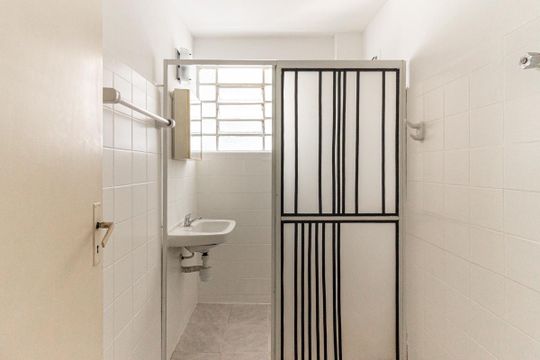 Banheiro de apartamento à venda com 1 quarto, 38m² em Consolação, São Paulo