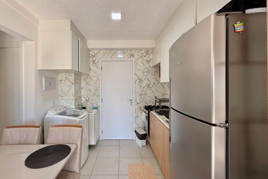 Cozinha  de apartamento à venda com 2 quartos, 36m² em Socorro, São Paulo