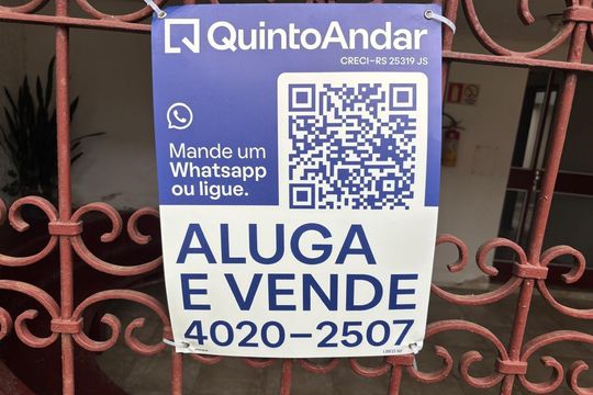 Placa de apartamento à venda com 2 quartos, 77m² em Passo D’areia, Porto Alegre