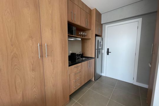 Studio/Sala/Cozinha de kitnet/studio para alugar com 1 quarto, 36m² em Butantã, São Paulo