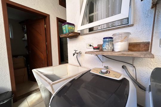 Área de Serviço de casa de condomínio para alugar com 4 quartos, 284m² em Morro das Pedras, Florianópolis
