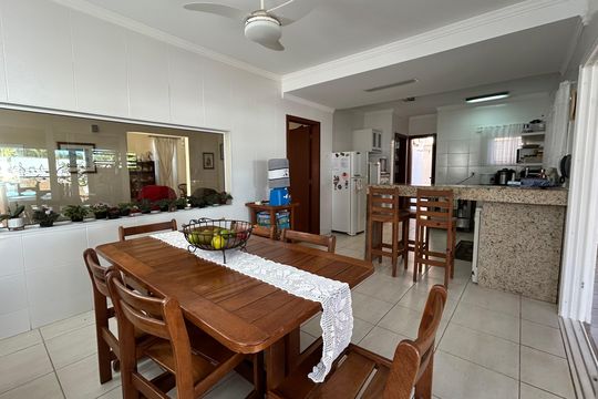Cozinha  de casa de condomínio para alugar com 4 quartos, 284m² em Morro das Pedras, Florianópolis