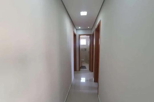 Corredor de apartamento para alugar com 3 quartos, 90m² em São João Batista, Belo Horizonte