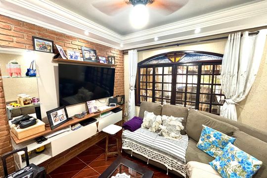 Casa à venda com 2 quartos, 120m² em Jardim Artur Alvim, São Paulo