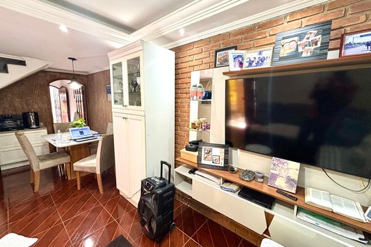 Sala de casa à venda com 2 quartos, 120m² em Jardim Artur Alvim, São Paulo
