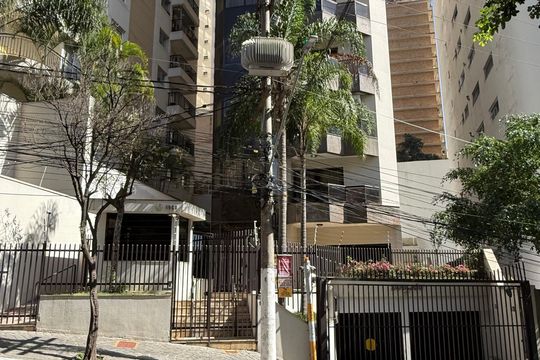 Apartamento à venda com 4 quartos, 197m² em Santa Cecilia, São Paulo