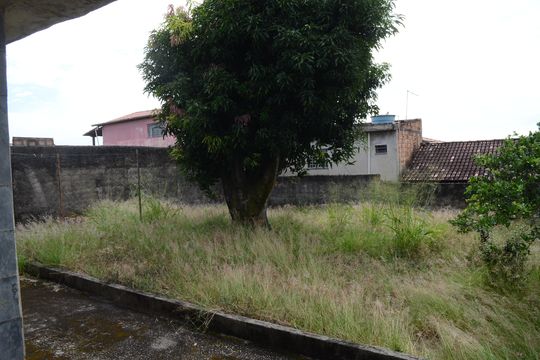 Quintal de casa à venda com 2 quartos, 173m² em Goiânia, Belo Horizonte