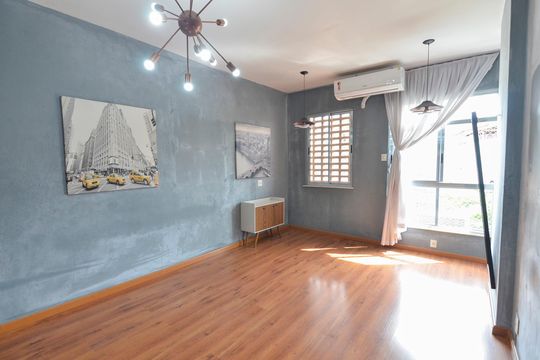 Sala de apartamento à venda com 2 quartos, 72m² em Vila Isabel, Rio de Janeiro