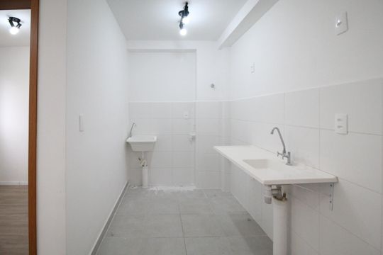 Cozinha e Área de Serviço de apartamento à venda com 2 quartos, 37m² em Vila Palmares, São Caetano do Sul