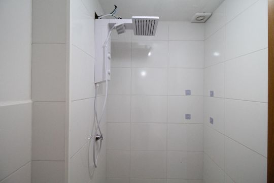Banheiro de apartamento à venda com 2 quartos, 37m² em Vila Palmares, São Caetano do Sul