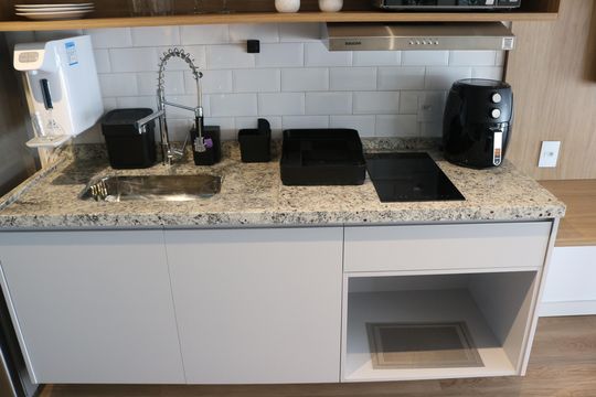 Cozinha de kitnet/studio para alugar com 1 quarto, 26m² em Água Branca, São Paulo