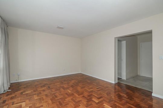 Sala de apartamento para alugar com 3 quartos, 120m² em Independência, Porto Alegre